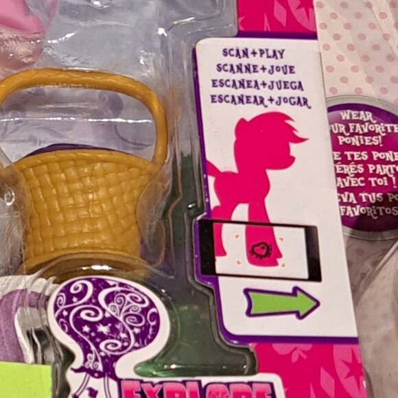 Fluttershy Picnic set NIB new in box my little pony G4 FIM - Picture 4 of 7